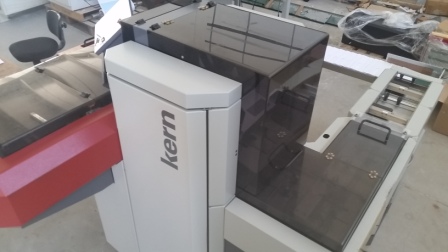 Imbustatrice Kern 686